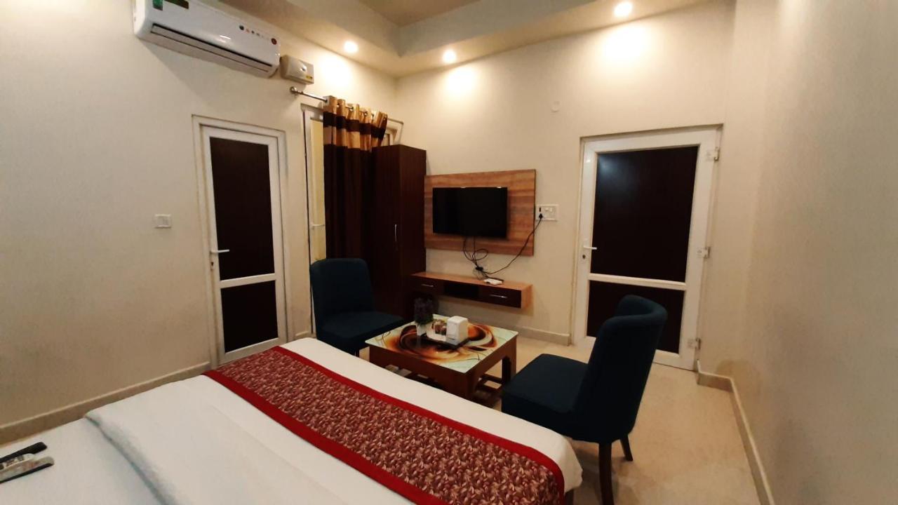 Hotel Ventures Inn Amritsar Bagian luar foto