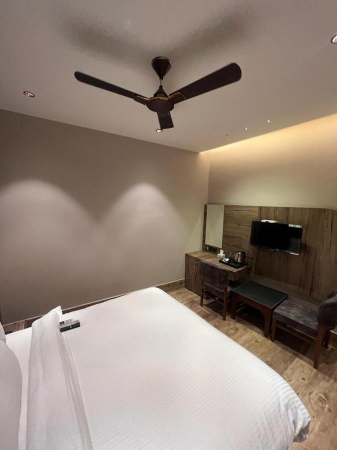 Hotel Ventures Inn Amritsar Bagian luar foto