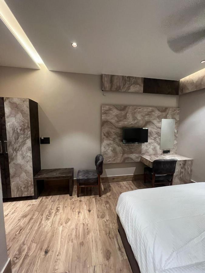 Hotel Ventures Inn Amritsar Bagian luar foto